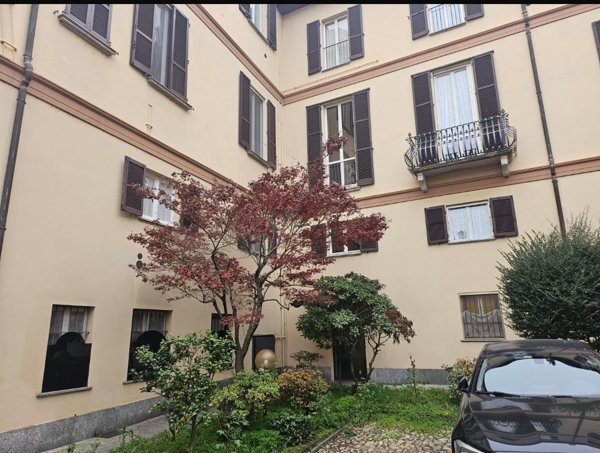 appartamento in vendita a Pavia in zona Centro Città