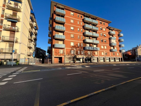 appartamento in vendita a Pavia in zona Città Giardino
