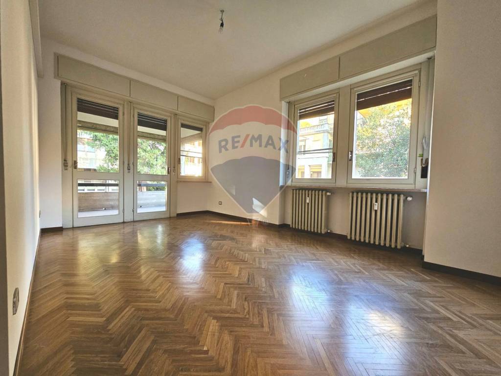 appartamento in vendita a Pavia in zona Centro Città