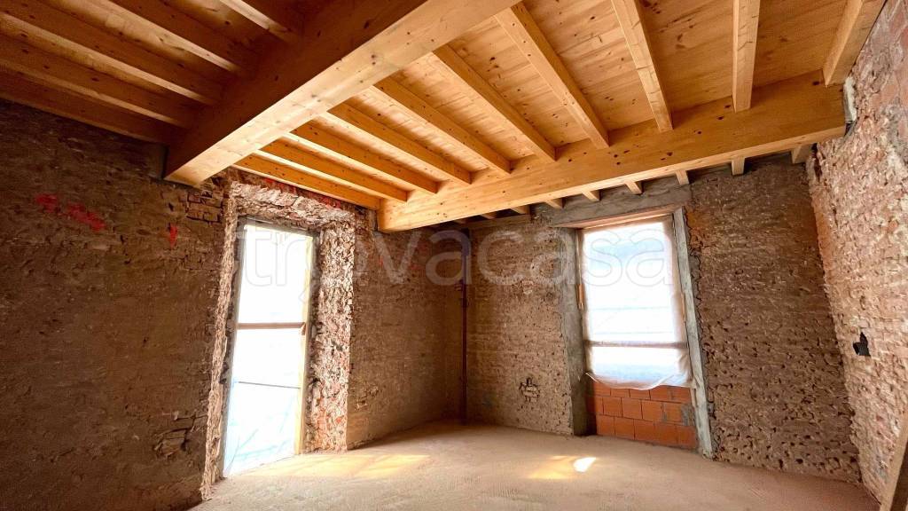 appartamento in vendita a Pavia in zona Centro Città