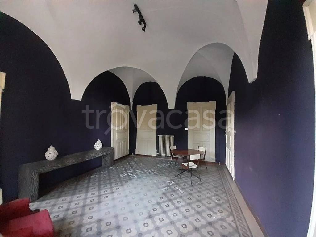 appartamento in vendita a Pavia in zona Centro Città
