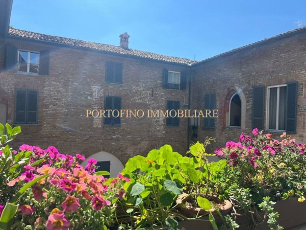 appartamento in vendita a Pavia in zona Centro Città