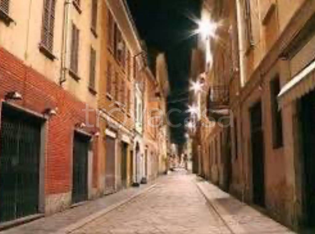 appartamento in vendita a Pavia in zona Centro Città