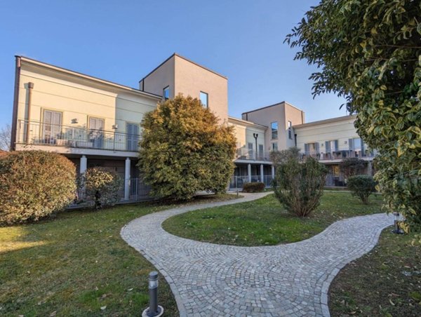 appartamento in vendita a Pavia in zona Borgo Ticino