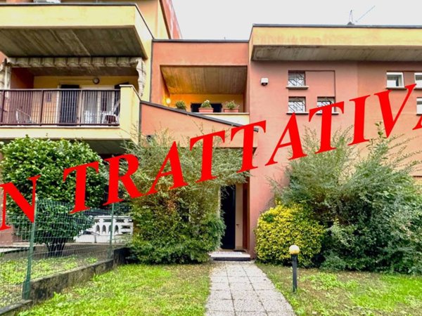 casa indipendente in vendita a Pavia in zona Vallone