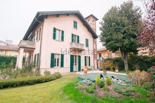 casa indipendente in vendita a Pavia in zona Città Giardino