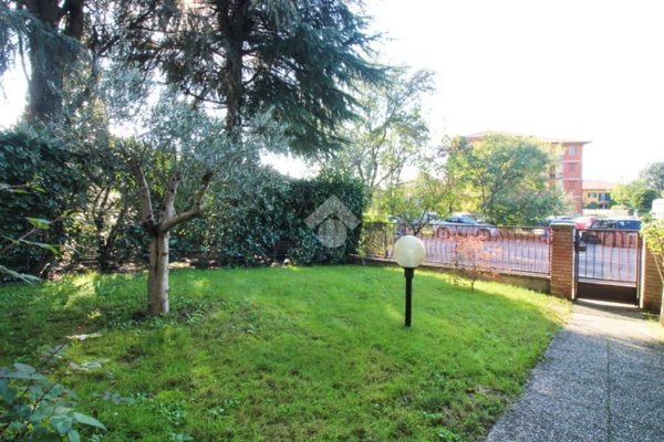 casa indipendente in vendita a Pavia in zona Centro Città