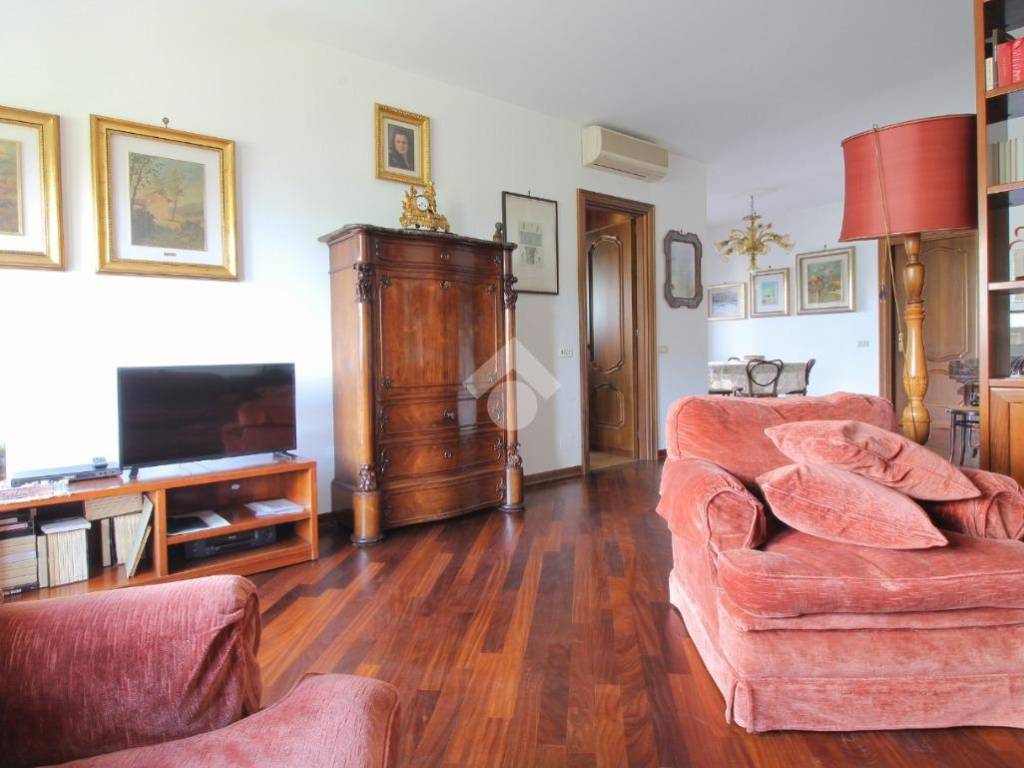 appartamento in vendita a Pavia