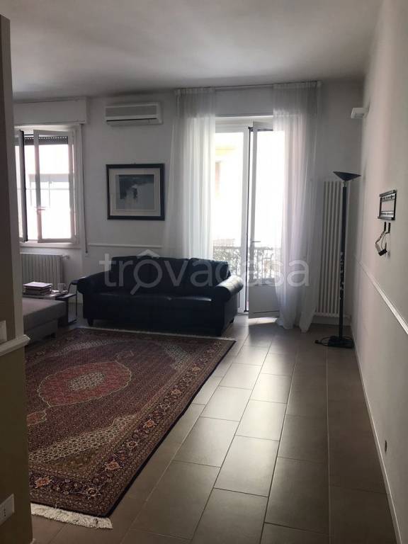 appartamento in vendita a Pavia in zona Centro Città