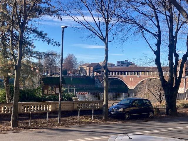 appartamento in vendita a Pavia in zona Centro Città
