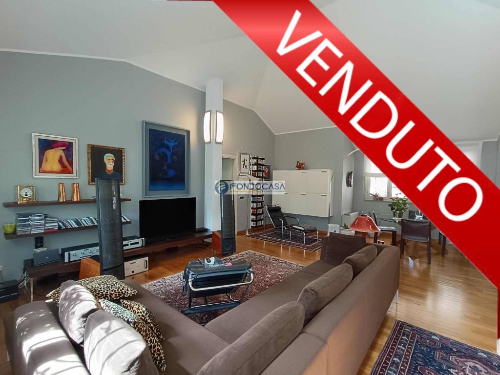 appartamento in vendita a Pavia in zona Centro Città