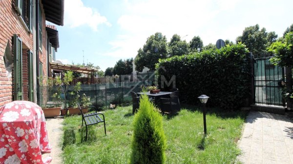 casa indipendente in vendita a Pavia in zona Mirabello