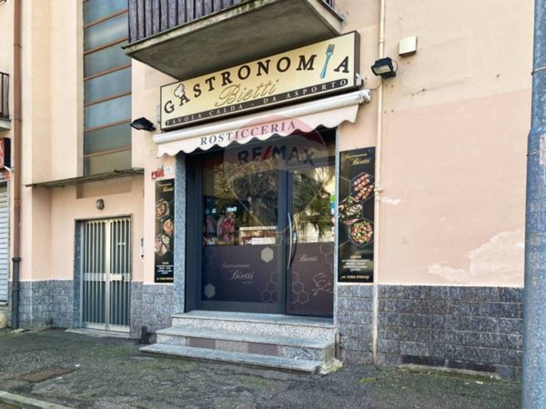 negozio in vendita a Pavia in zona Città Giardino
