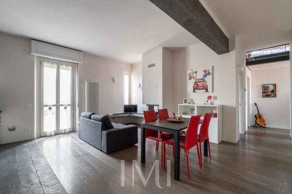appartamento in vendita a Pavia in zona Centro Città