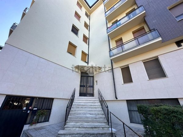appartamento in vendita a Pavia in zona Città Giardino