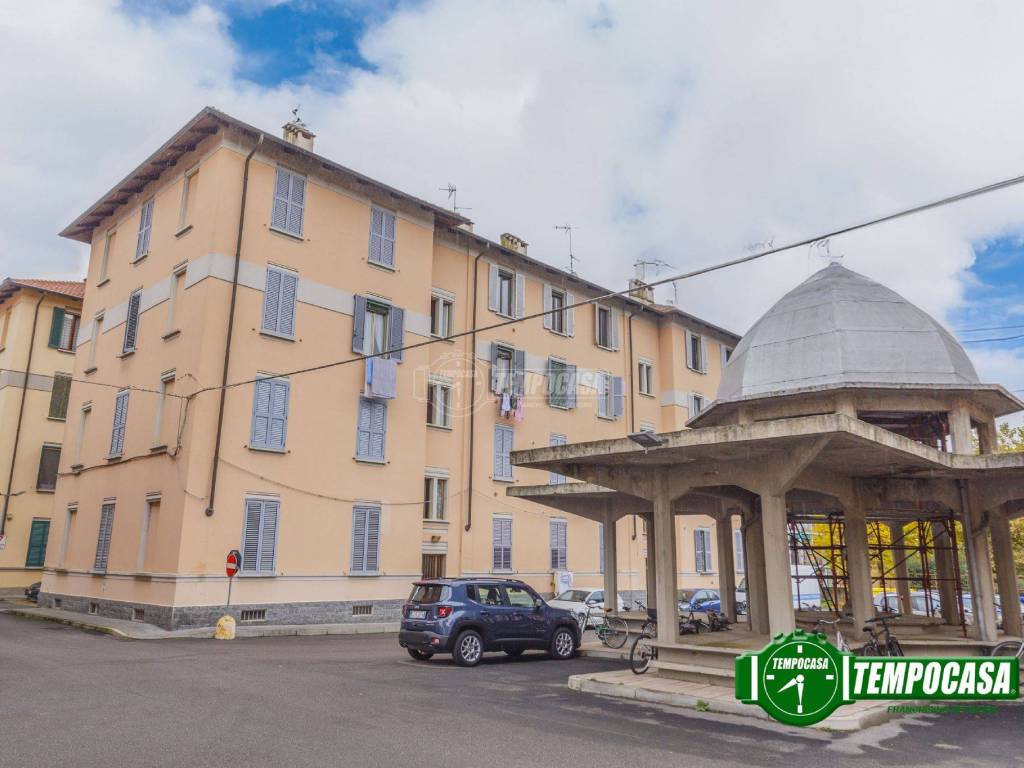 appartamento in vendita a Pavia in zona Stazione