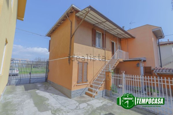 appartamento in vendita a Pavia in zona Centro Città