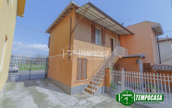 appartamento in vendita a Pavia in zona Viale Cremona