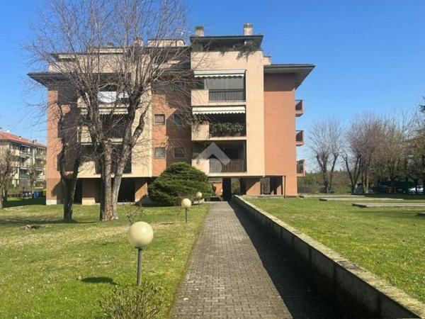 appartamento in vendita a Pavia in zona San Pietro