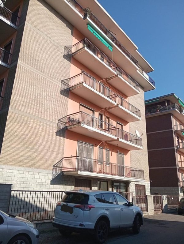 appartamento in vendita a Pavia in zona Campari