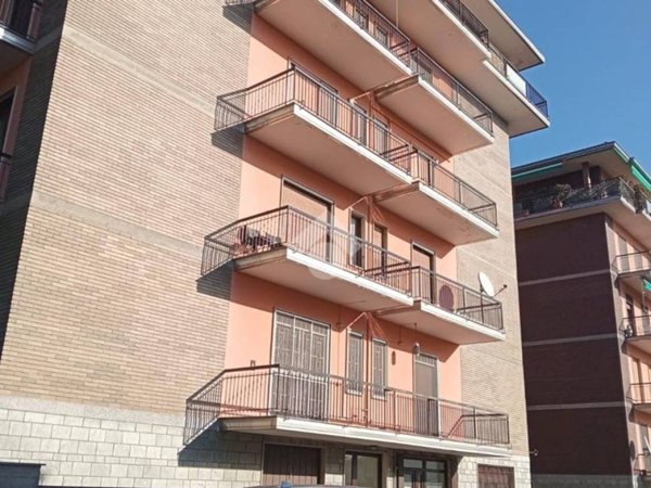 appartamento in vendita a Pavia in zona Campari