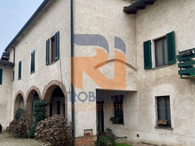 casa indipendente in vendita a Pavia