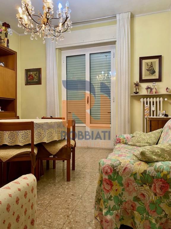 appartamento in vendita a Pavia in zona Policlinico