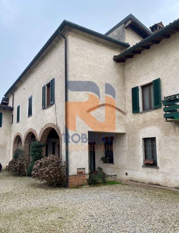 casa indipendente in vendita a Pavia in zona Fossarmato