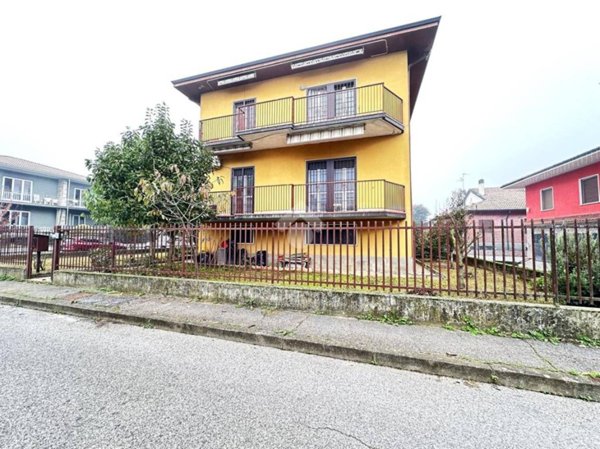 casa indipendente in vendita a Pavia in zona Mirabello
