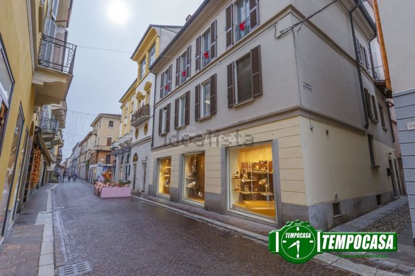 appartamento in vendita a Pavia in zona Centro Città