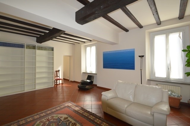 appartamento in vendita a Pavia in zona Centro Città