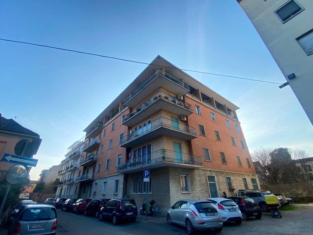 appartamento in vendita a Pavia in zona Centro Città