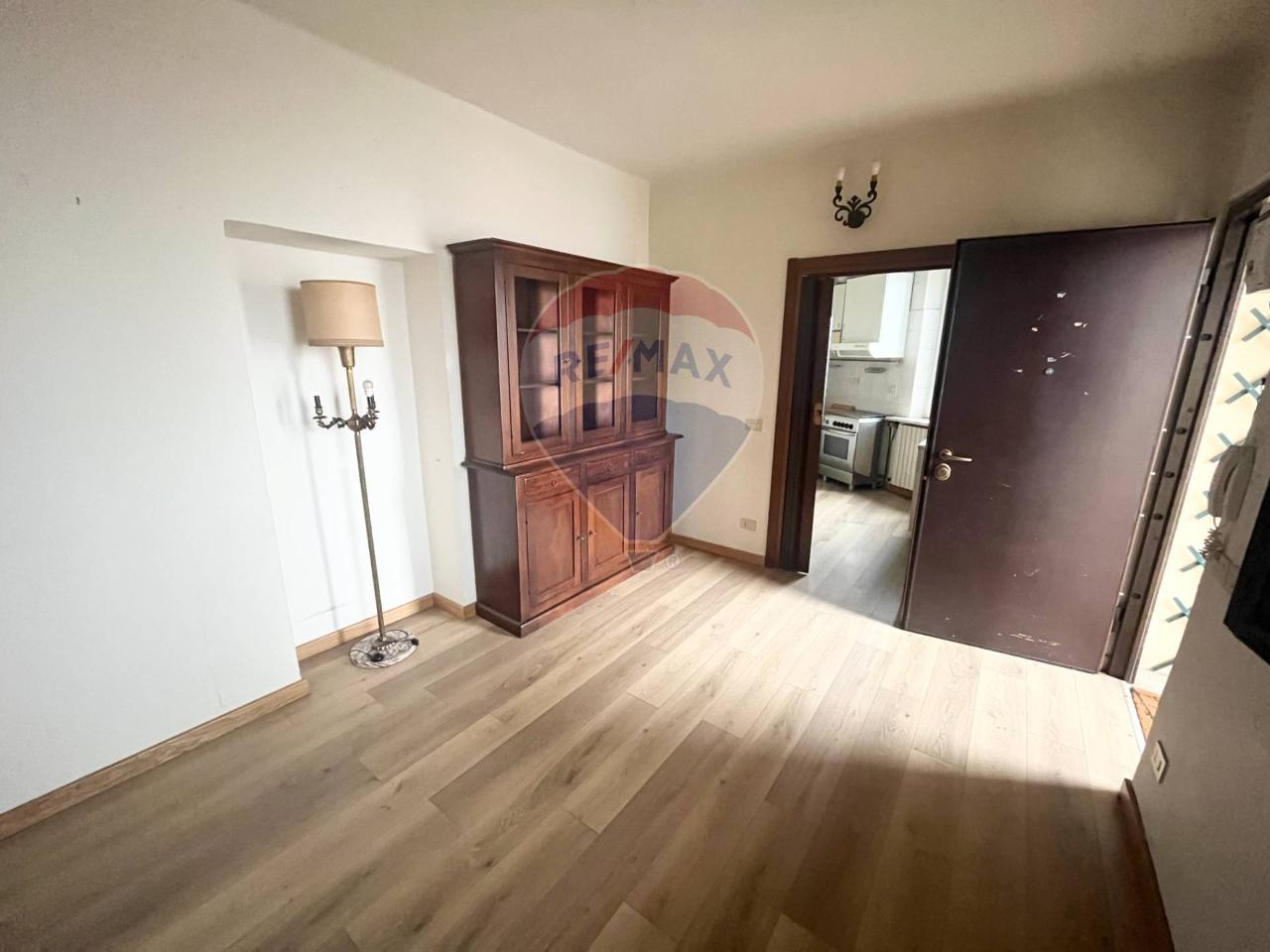 appartamento in vendita a Pavia in zona Casa sul Fiume