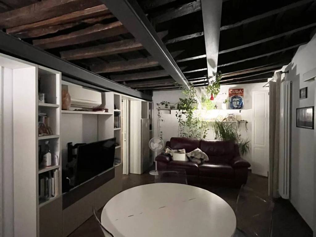 appartamento in vendita a Pavia in zona Centro Città