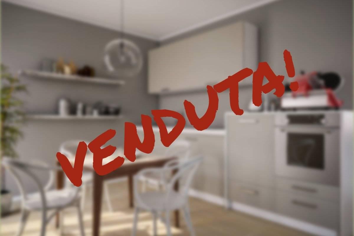 casa indipendente in vendita a Pavia in zona Centro Città