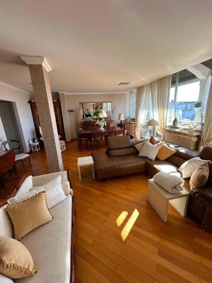 appartamento in vendita a Pavia in zona Centro Città