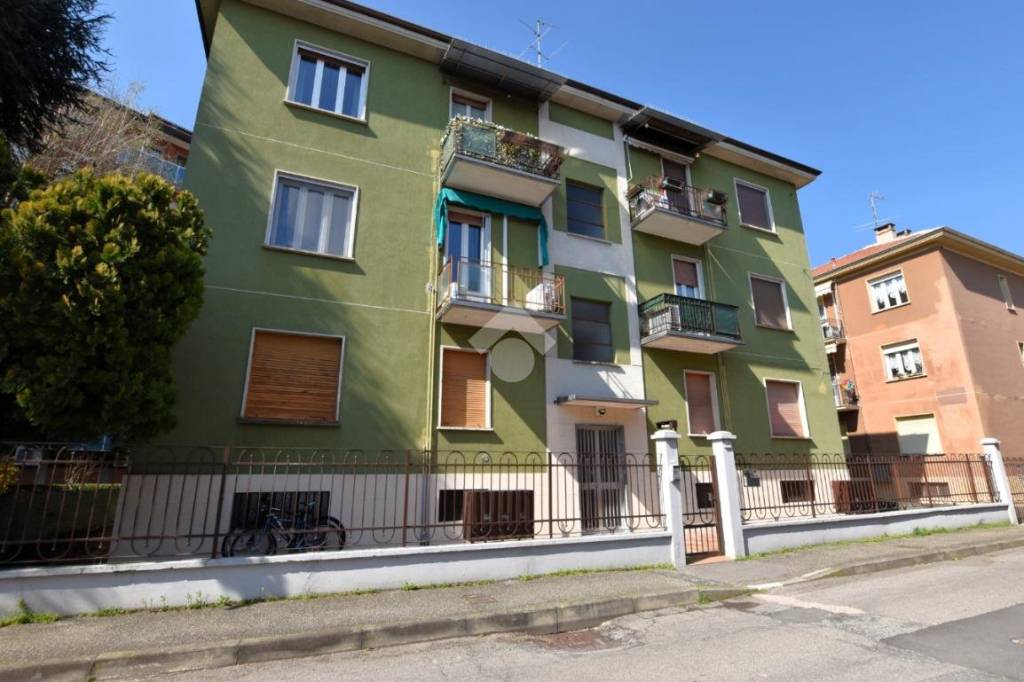 appartamento in vendita a Pavia in zona Città Giardino