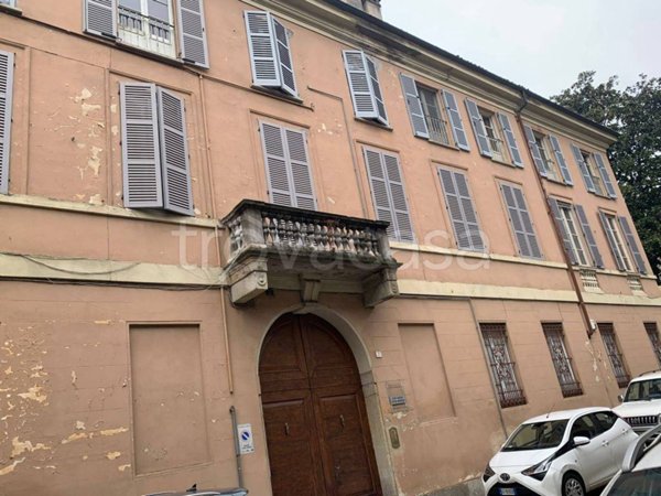 appartamento in vendita a Pavia in zona Centro Città