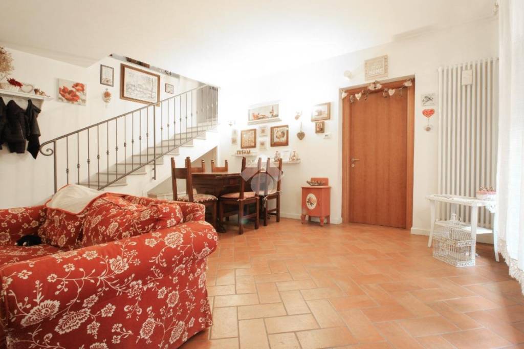 casa indipendente in vendita a Pavia in zona Ca' Della Terra