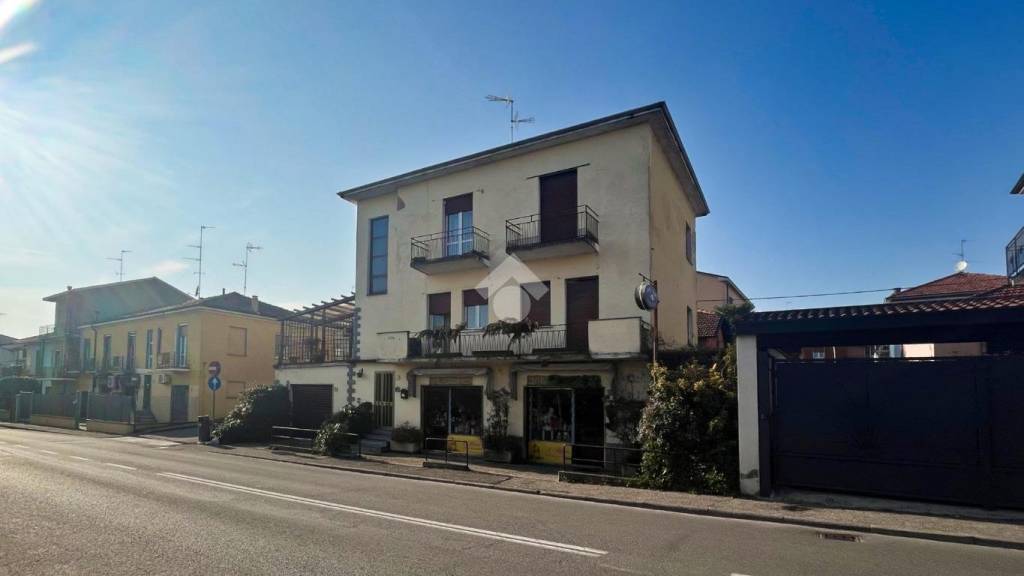 casa indipendente in vendita a Pavia
