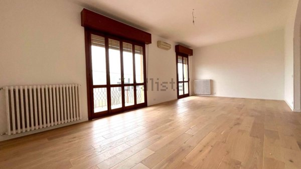 appartamento in vendita a Pavia in zona San Pietro