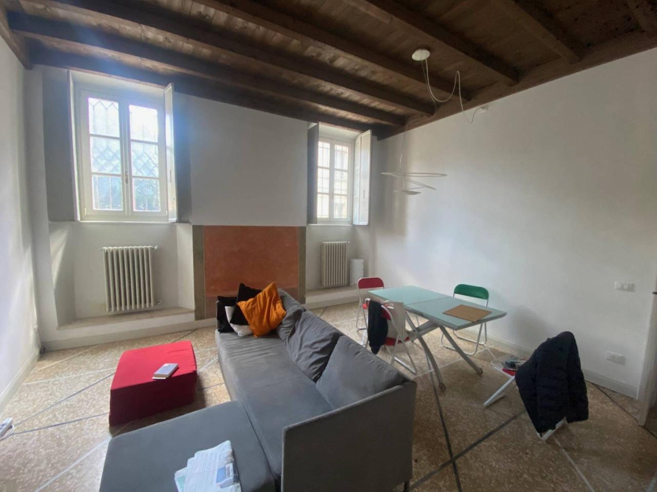 appartamento in vendita a Pavia in zona Centro Città