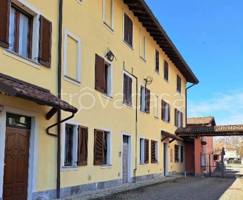 appartamento in vendita a Pavia in zona Campo Coni