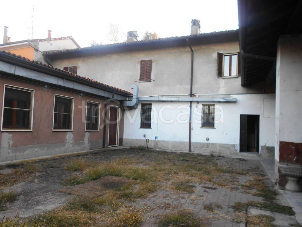 casa indipendente in vendita a Pavia in zona Cassinino