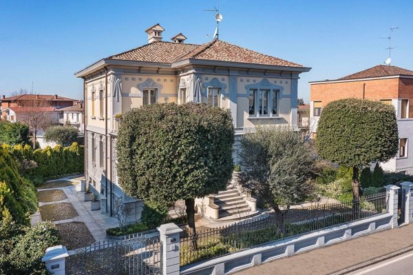 casa indipendente in vendita a Pavia