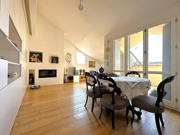 appartamento in vendita a Pavia in zona Centro Città