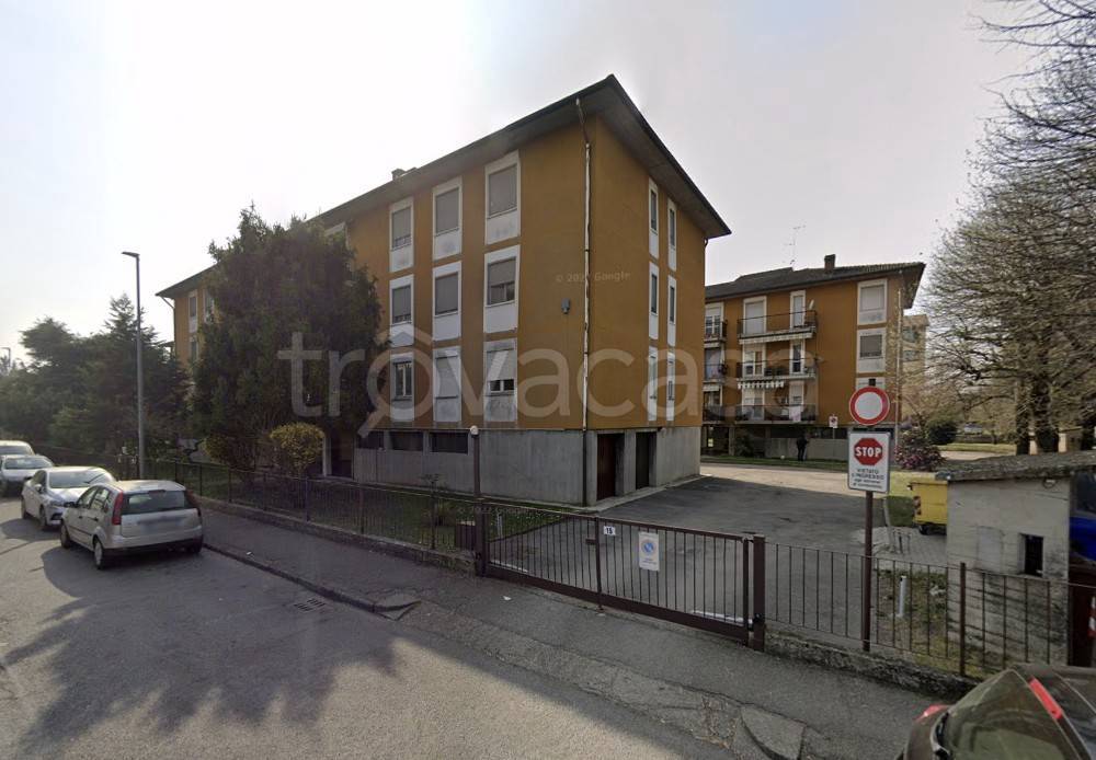 appartamento in vendita a Pavia in zona Policlinico