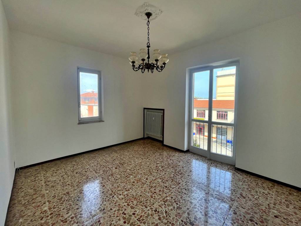 appartamento in vendita a Pavia in zona Casa sul Fiume