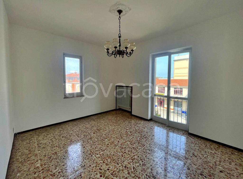 appartamento in vendita a Pavia in zona Casa sul Fiume