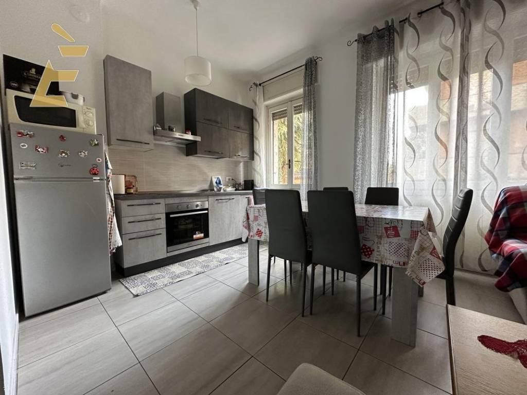 appartamento in vendita a Pavia in zona Città Giardino